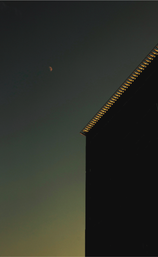 Main image Moon